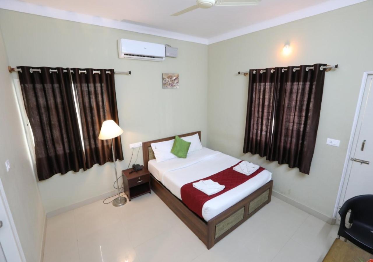 Hotel The Green Orchid Mysore Exterior photo